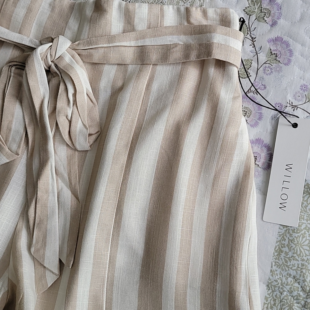 Willow Johnny Striped High Tie-Waist Linen Shorts - Picture 10 of 16